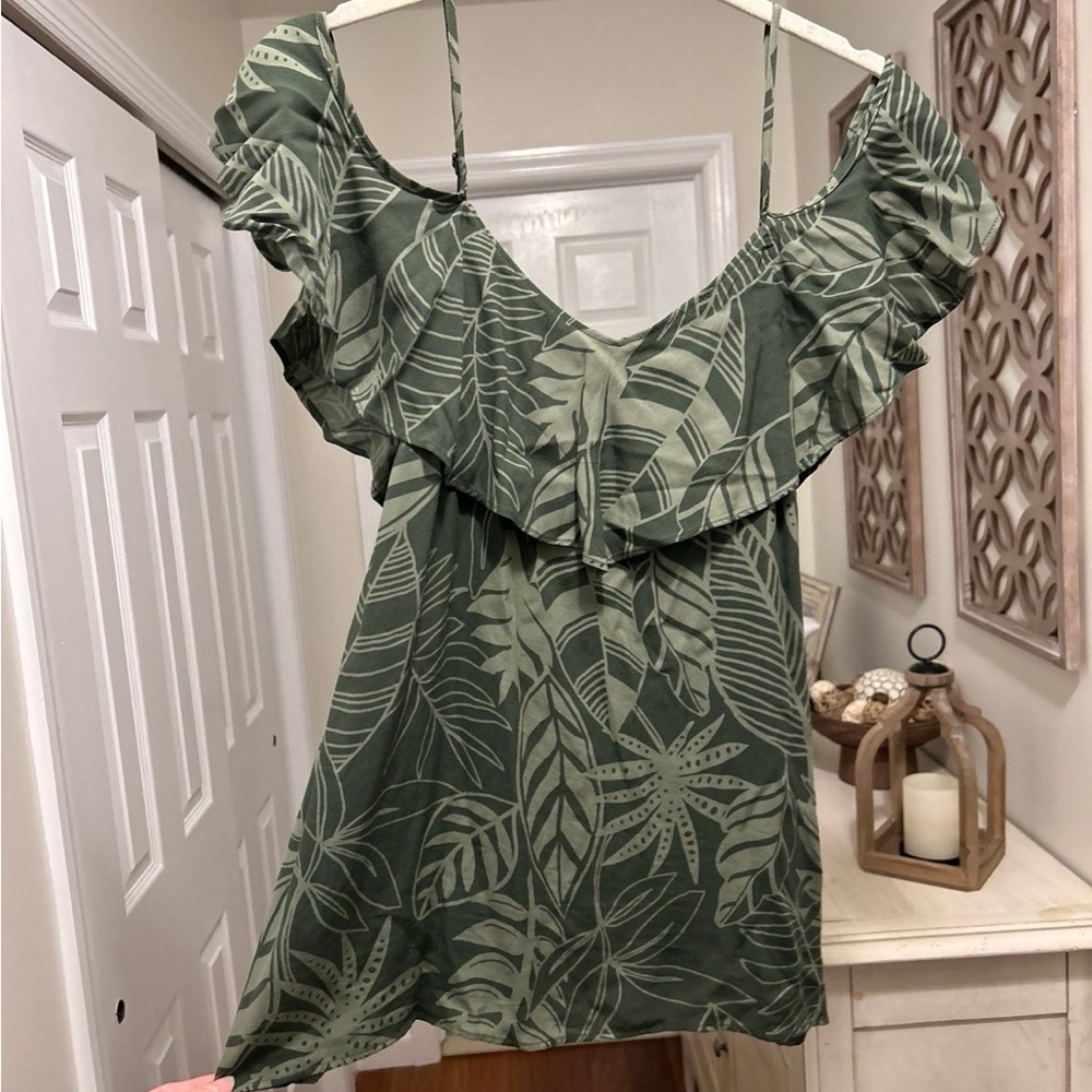 Old Navy Cold Shoulder Top